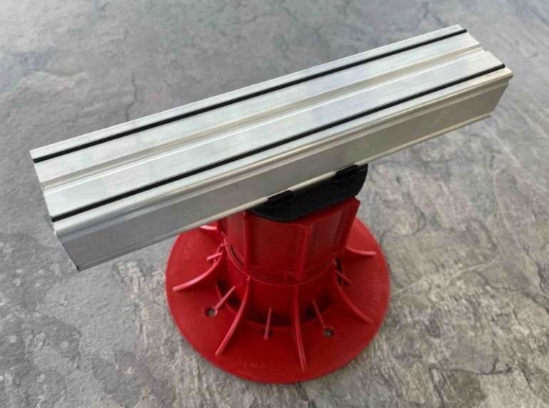 Регулируемые опоры для лаг: выбор и монтаж